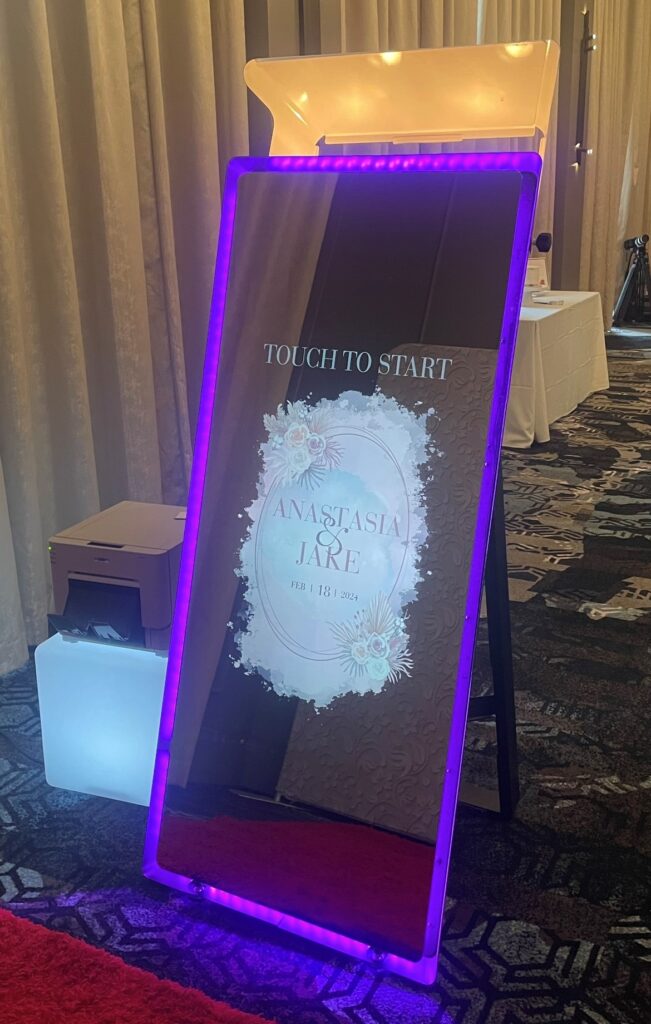 touch screen mirror photo booth