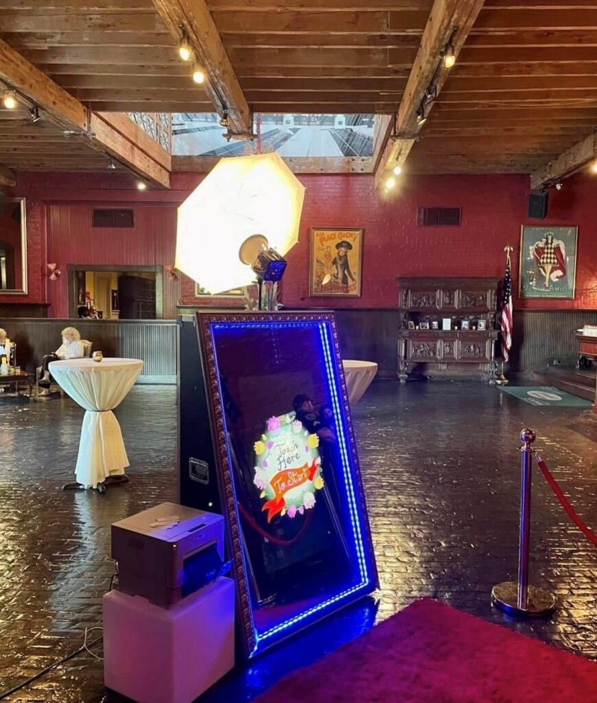 savannah mirror photo booth rental at event